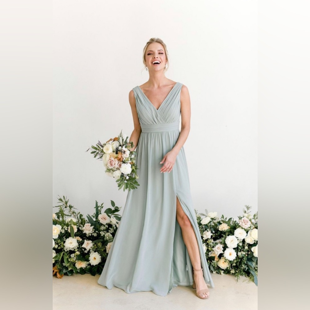Reverly Kiera Chiffon Dress (Sage)